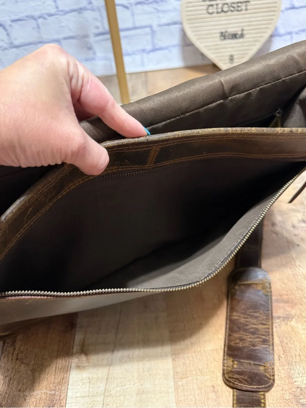 Rustic Leather Satchel Messenger Bag – Distressed Brown – No Brand
